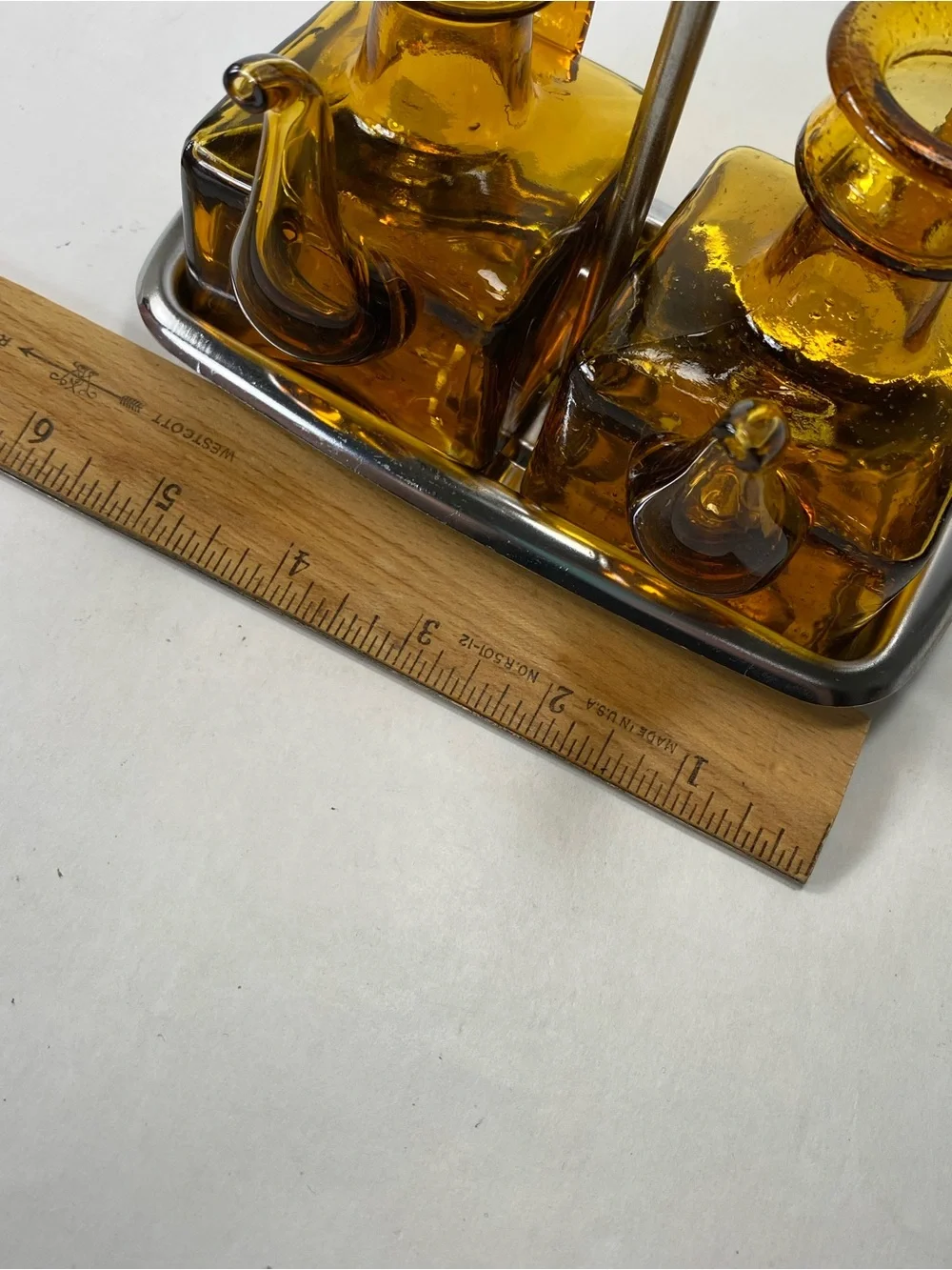 Vintage Mid-century Modern Amber Glass Oil Vinegar Cruet Set Chrome Metal Caddy
